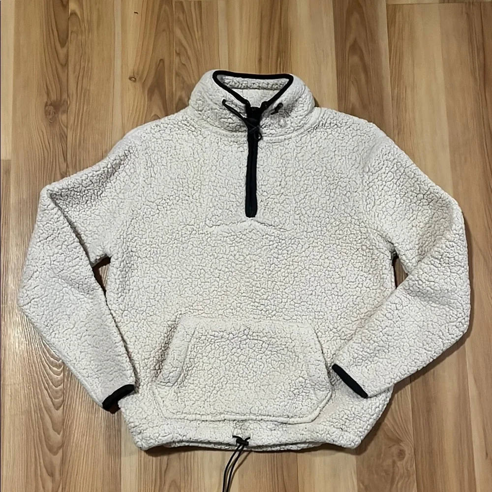 💛Love Tree Quarter Zip Up - Picture 1 of 3